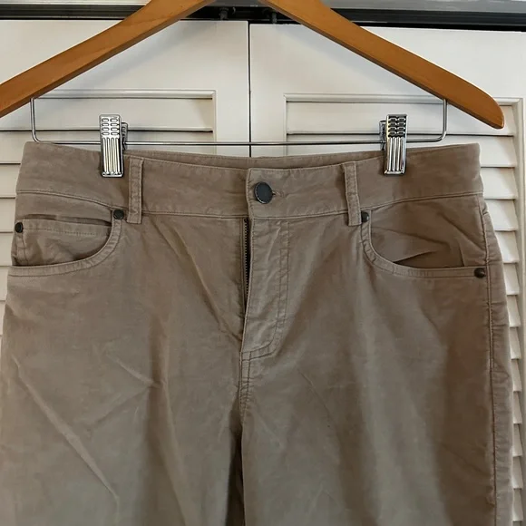 Peruvian Connection Brand Velvet Jeans tan size 6 - Picture 3 of 9